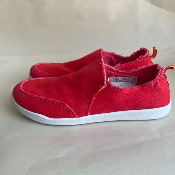 Vionic Vibrant Red Slip-On Flats - Picture 11 of 16